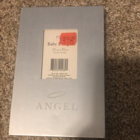 Two 2x3 decorative frames - Picture 4 of 6